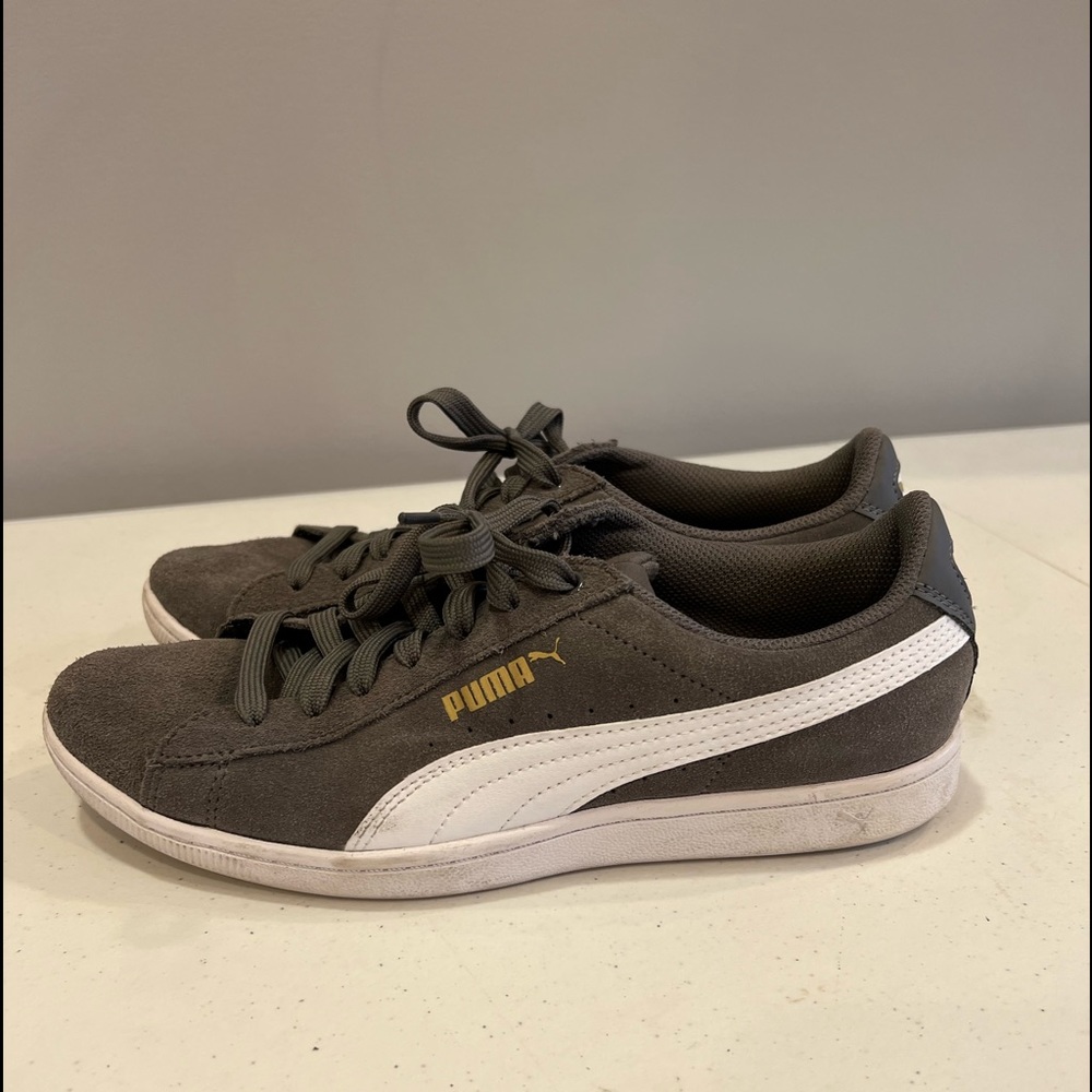 Puma Suede Smash tennis shoes